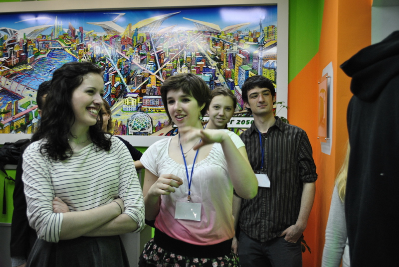 Фото к 6 апреля информационный центр в Екатеринбурге принял   делегацию студентов из США. Посещение прошло в рамках проекта «Американская мечта в УрГЭУ — 2».