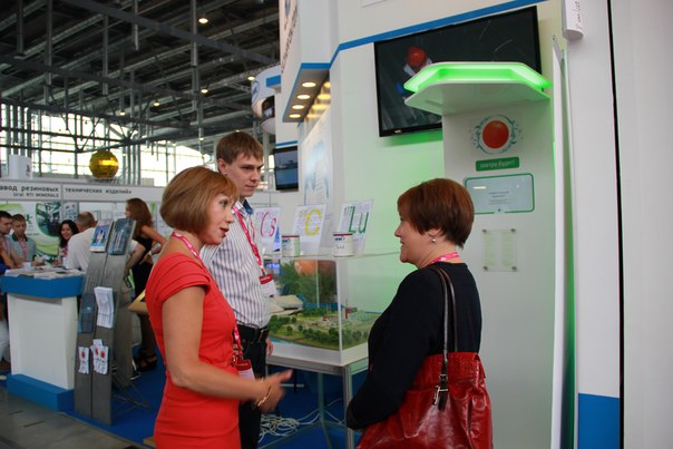 Фото к Информационный центр по атомной энергии стал участником выставки «Иннопром — 2013»