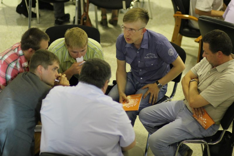 Фото к Проверка боем: на предприятиях Свердловской области прошли игры «Что? Где? Когда?» 